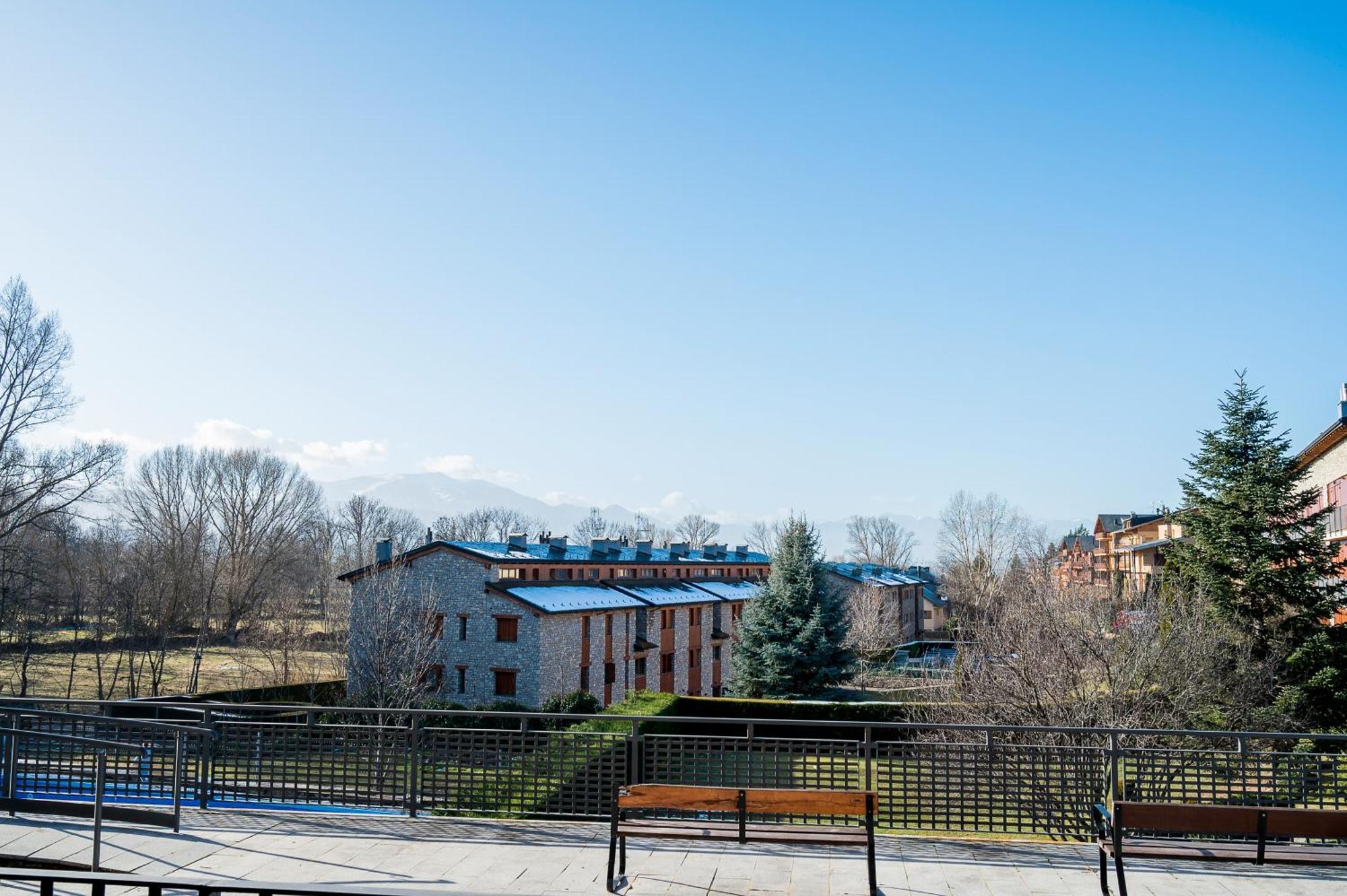 Hotel Llivia Exteriér fotografie