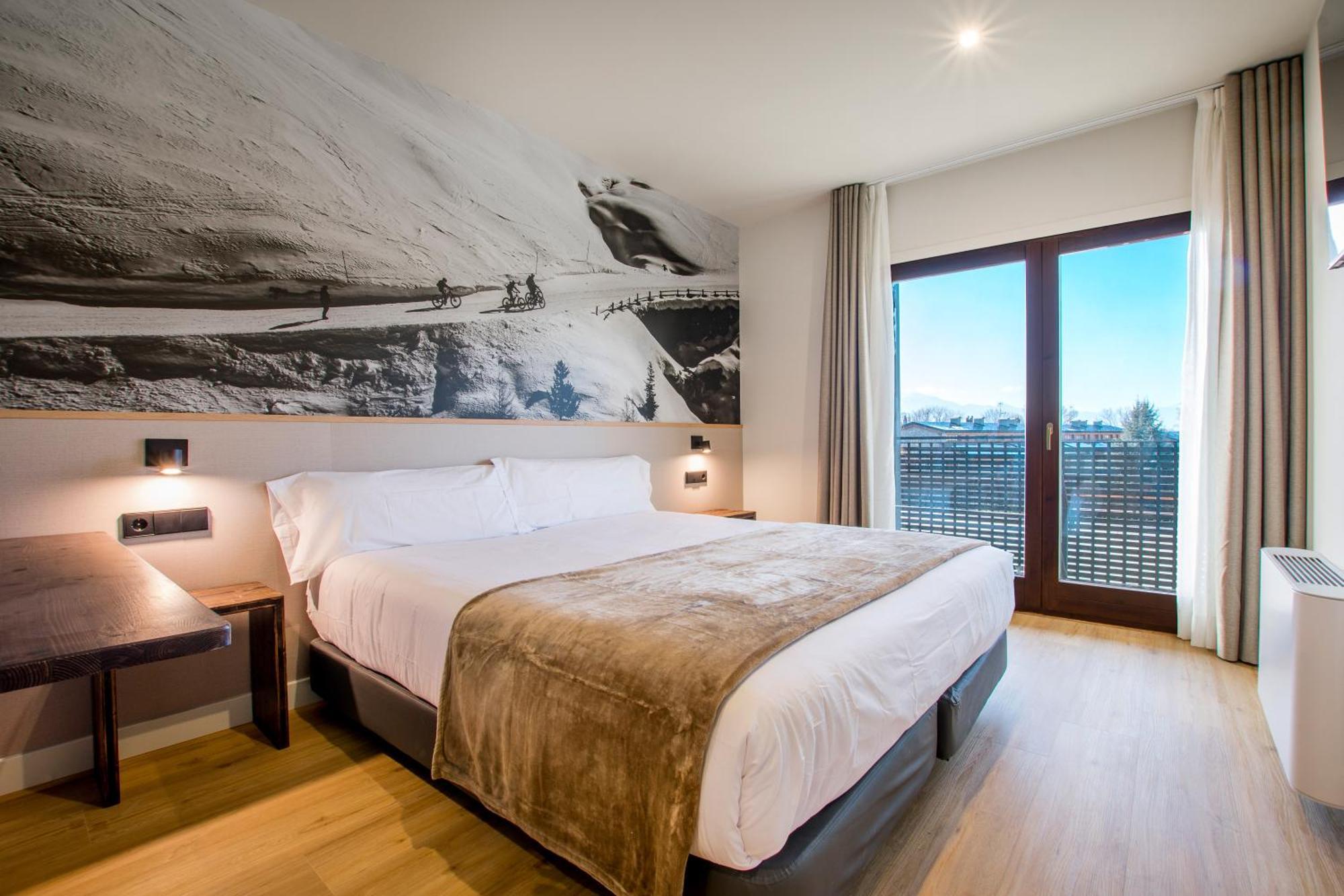 Hotel Llivia Exteriér fotografie