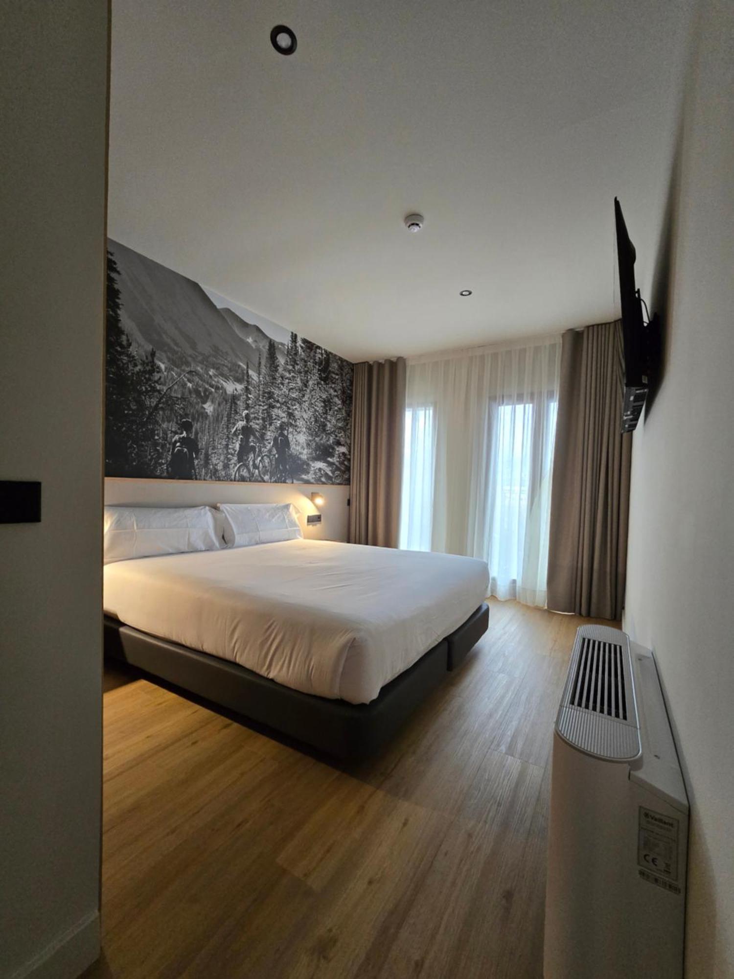 Hotel Llivia Exteriér fotografie